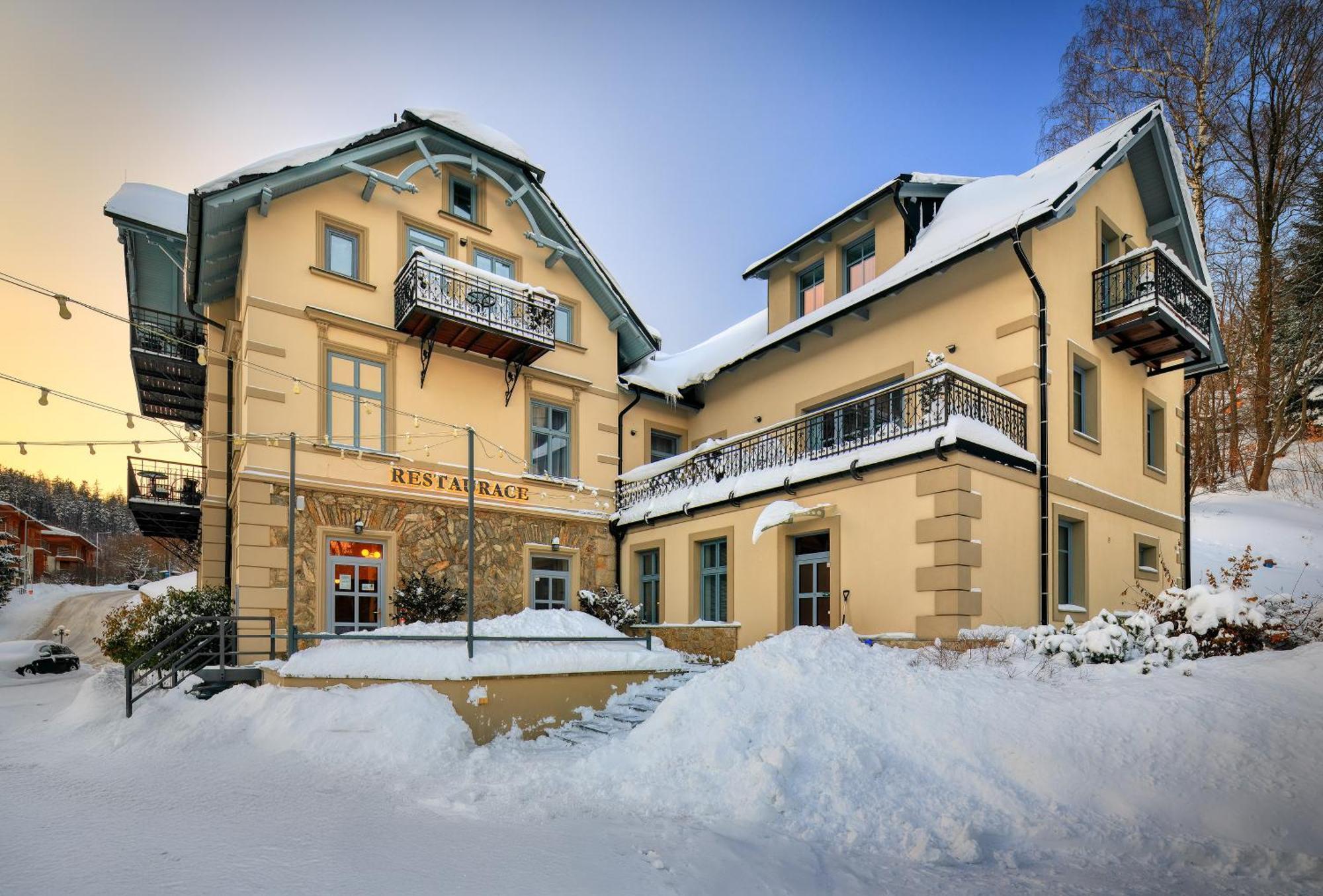 Hotel Vyhlídka Janske Lazne Exterior foto